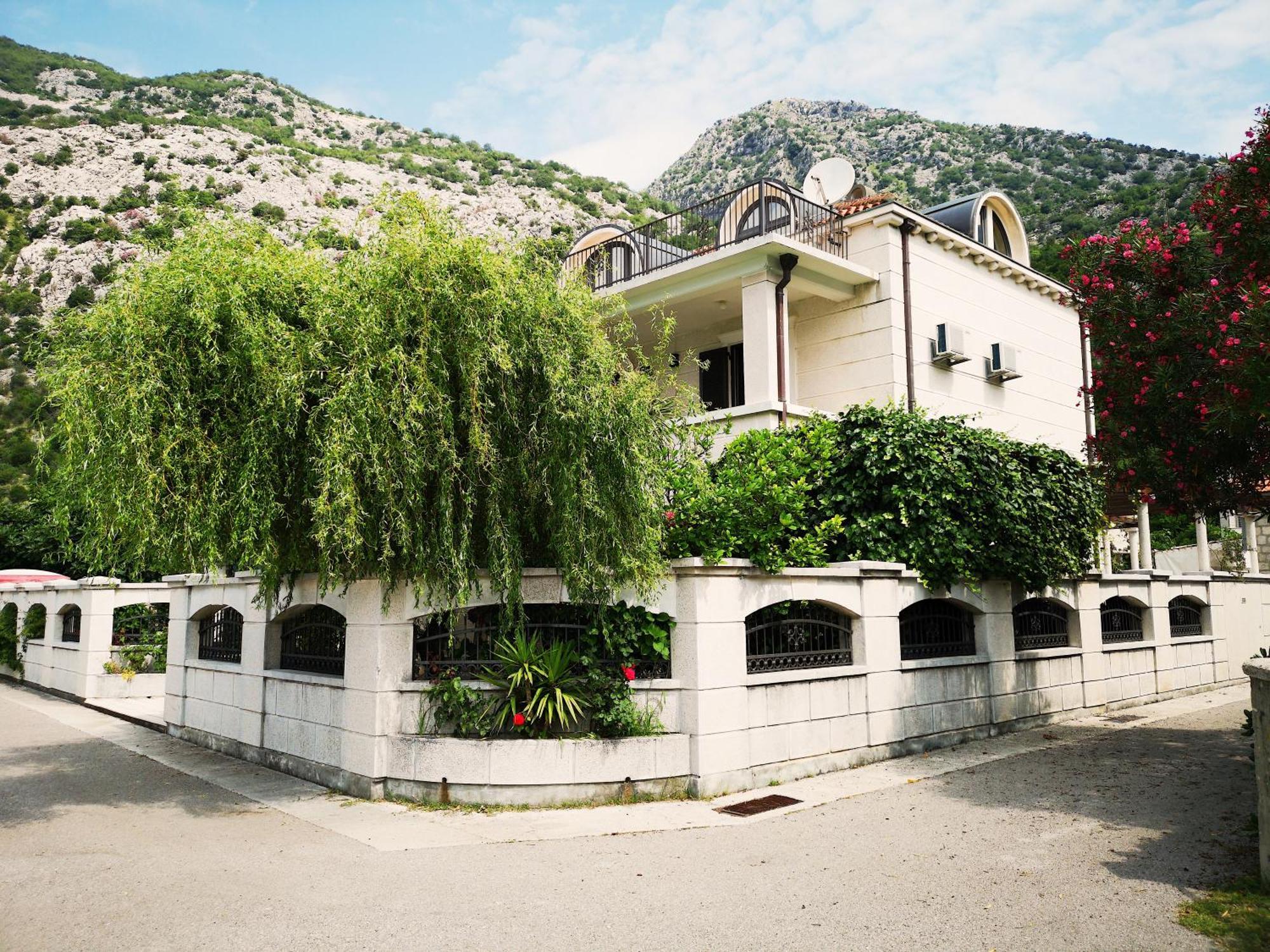 Villa Teuta Risan Extérieur photo
